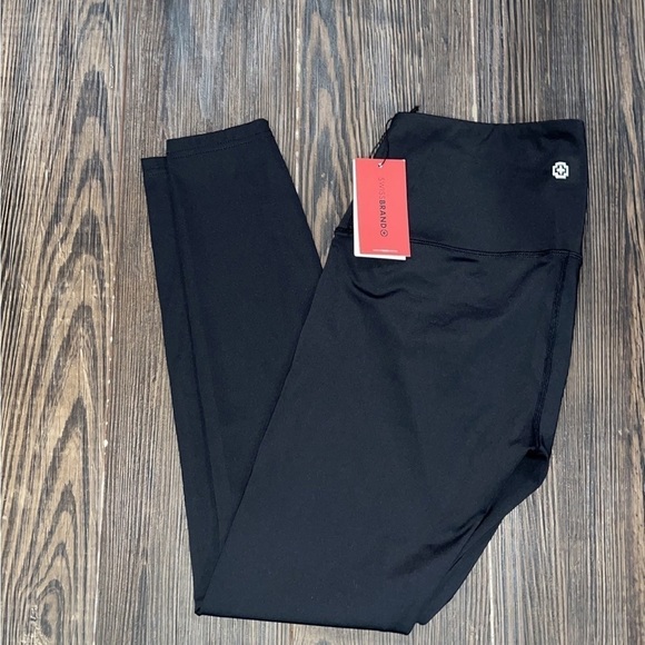 Swiss Brand women’s athletic leggings - Picture 2 of 5